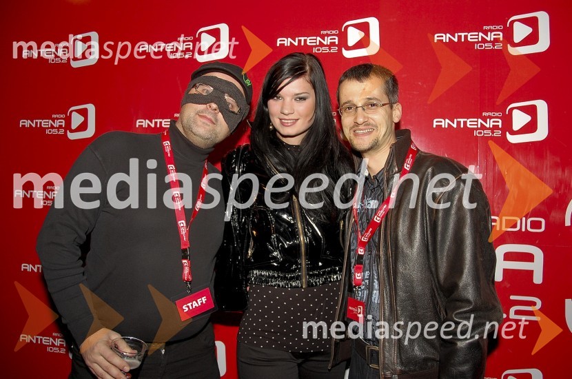 Birko, član ekipe na Radiu Antena, Monika Jelinčič, žena Zmaga Jelinčiča Plenitega in Jean Ferbežar, moderator Radia AntenaZabava ob 10-letnici Radia Antena