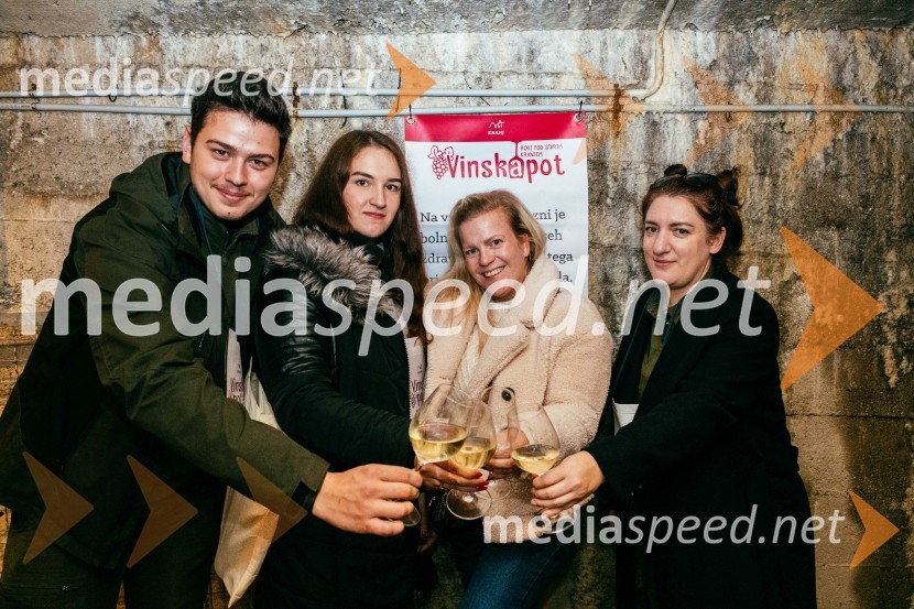 Vinska pot v rovih pod starim Kranjem 2022, petek 2