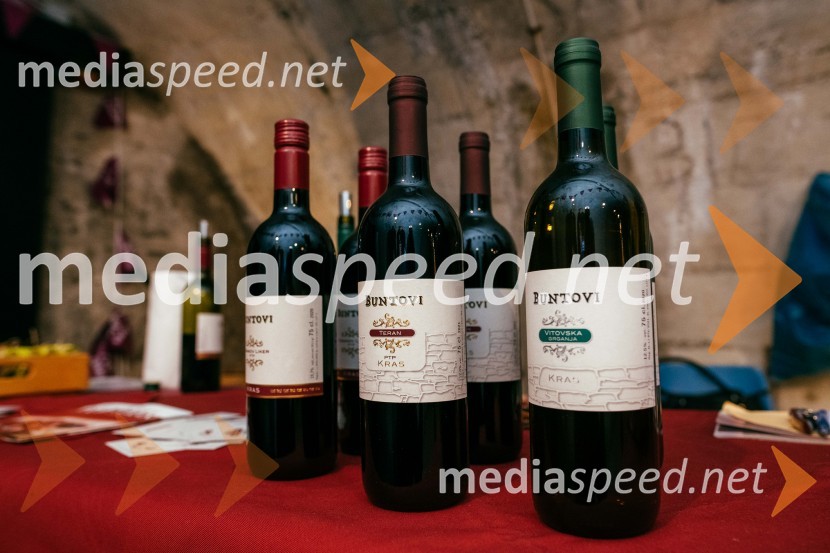 Kmetija BuntoviVinska pot v rovih pod starim Kranjem 2022, sobota 2