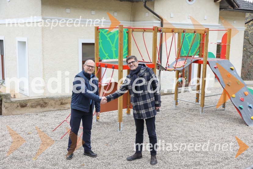  ... ;  Matjaž Rakovec, župan Mestne občine KranjOdprtje novih otroških igral v občini Kranj