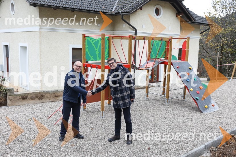  ... ;  Matjaž Rakovec, župan Mestne občine KranjOdprtje novih otroških igral v občini Kranj