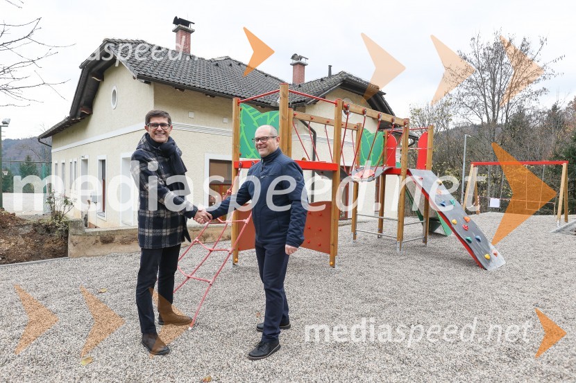  Matjaž Rakovec, župan Mestne občine Kranj;  ... Odprtje novih otroških igral v občini Kranj