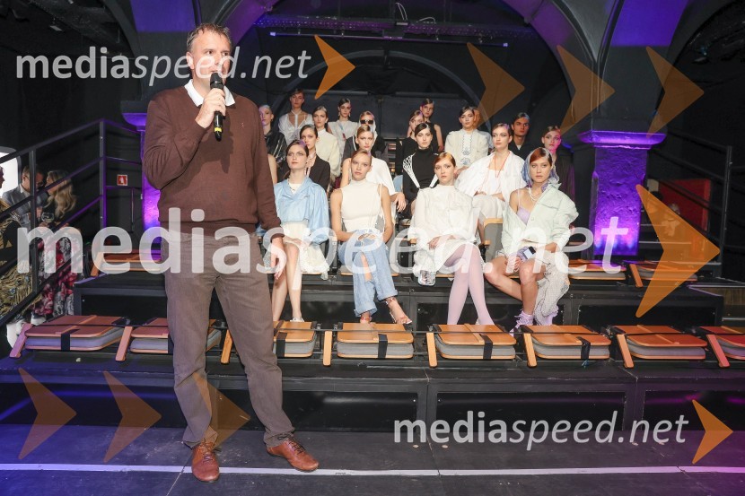  Bernard Pukart, vodja oddelka za mobilno telefonijo, SamsungSamsung in LJFW s projektom Inspired by You