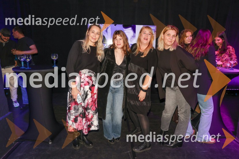  Andreja  Freyer, LJFW, Skrivna večerja, novinarka;  Alja Horvat, oblikovalka in ilustratorka ;  Bojana Fajmut, samostojna svetovalka za poslovno kreativne rešitve in inovacije;  ... Samsung in LJFW s projektom Inspired by You