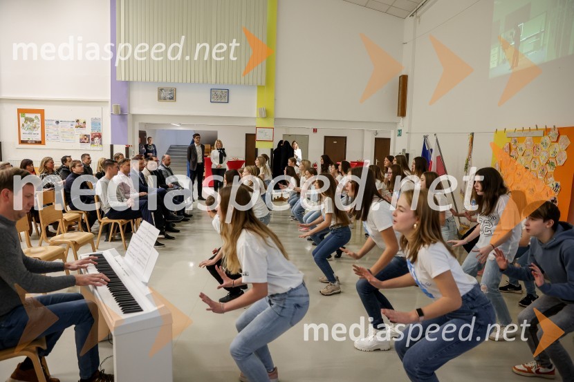 Predstavitev pametne razsvetljave na OŠ Predoslje v Kranju