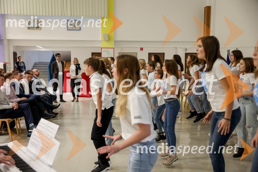 Predstavitev pametne razsvetljave na OŠ Predoslje v Kranju