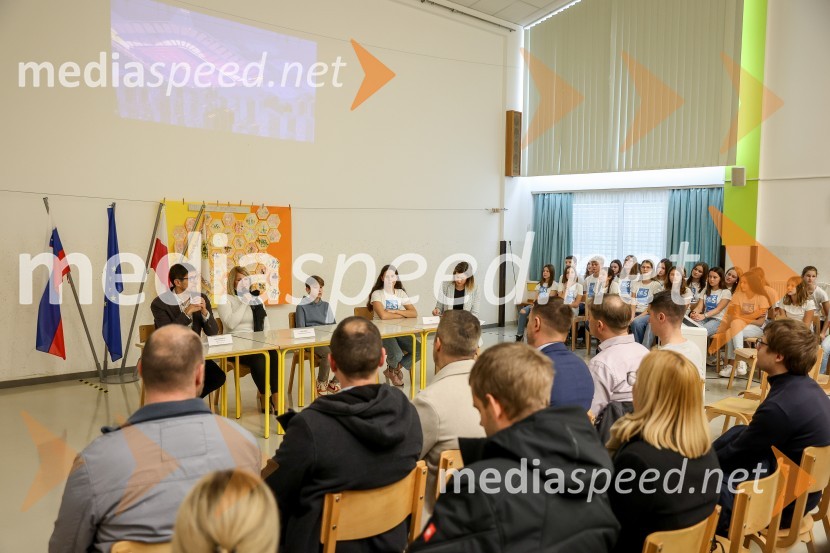 Predstavitev pametne razsvetljave na OŠ Predoslje v Kranju