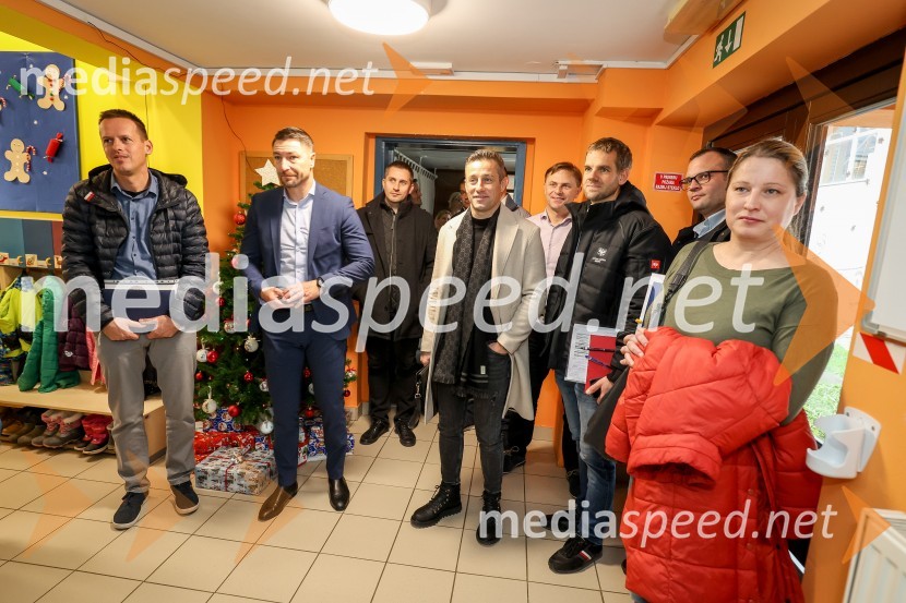 Predstavitev pametne razsvetljave na OŠ Predoslje v Kranju