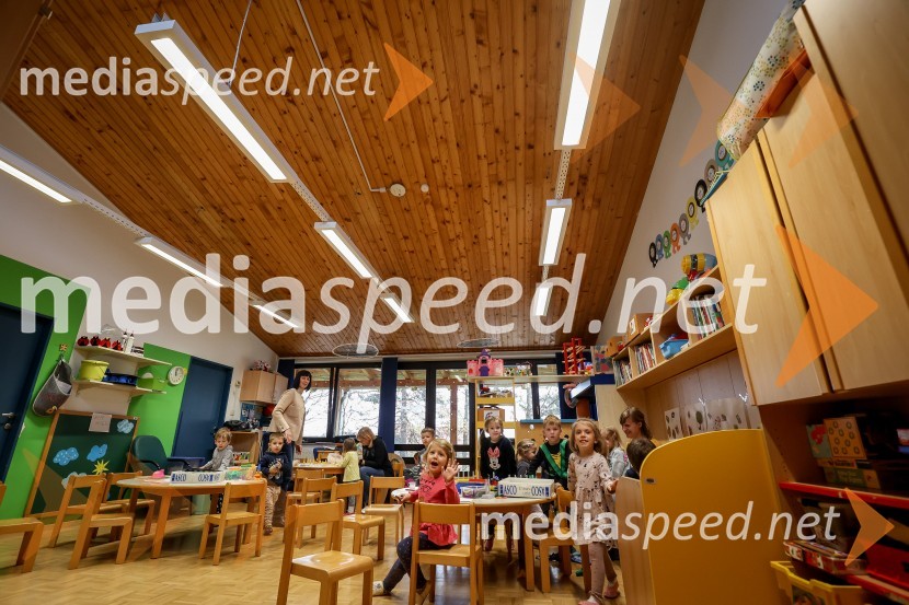 Predstavitev pametne razsvetljave na OŠ Predoslje v Kranju