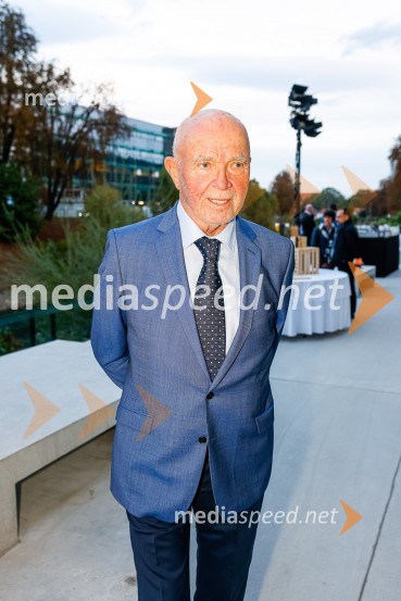 Joco Žnidaršič, fotografUmrl je legendarni Delov fotograf Joco Žnidaršič