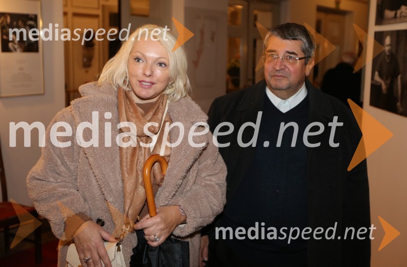 Kako je padlo drevo, premiera drame