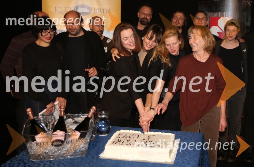  Tina Pavlović, kostumografinja;  Gregor Zorc, igralec;  Iztok Drabik Jug, igralec;  Nina Ivanišin Janežič, igralka;  Uroš Fürst, igralec;  Tina Vrbnjak, igralka;  Maruša Majer, igralka;  Žiga  Divjak, režiser;  Silva Čušin Povše, dramska igralka;  Timon Šturbej, igralec;  Katarina Morano, režiserka, dramaturginjaKako je padlo drevo, premiera drame