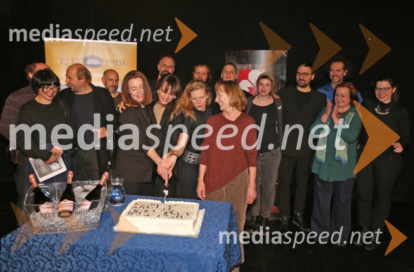  Tina Pavlović, kostumografinja;  Gregor Zorc, igralec;  Iztok Drabik Jug, igralec;  Nina Ivanišin Janežič, igralka;  Uroš Fürst, igralec;  Tina Vrbnjak, igralka;  Maruša Majer, igralka;  Žiga  Divjak, režiser;  Silva Čušin Povše, dramska igralka;  Timon Šturbej, igralec;  Katarina Morano, režiserka, dramaturginja;  Blaž Gracar;  Marjan Stanić, glasbenik, OjgeN;  Tatjana Stanič, lektorica;  ... Kako je padlo drevo, premiera drame