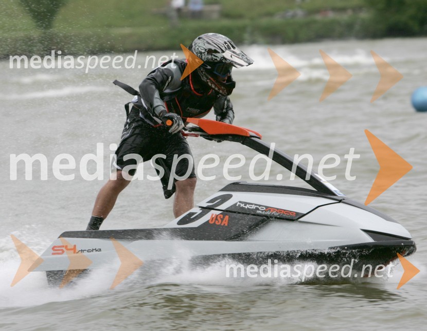Ameriški tekmovalecJET SKI, pokal Alpe Adria
