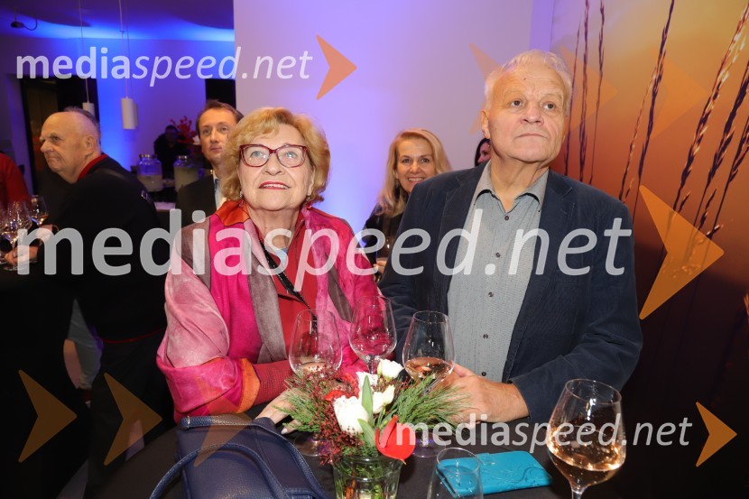  Jelka Kolmanič, mestna svetnica MOM, Desus;  ... Saša Arsenovič nadaljuje županski mandat v Mariboru