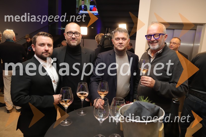  Matej Pavlič, MS Invest d.o.o.;  Gregor Reichenberg,  podžupan MOM za področje arhitekture in prostora;  ... ;  ... Saša Arsenovič nadaljuje županski mandat v Mariboru