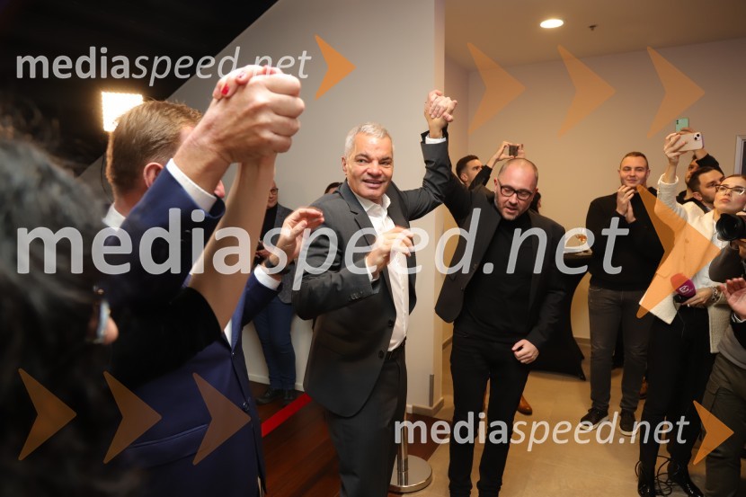 dr. Samo Peter Medved,  podžupan, Mestna občina Maribor ;  Aleksander Saša Arsenovič, župan, Mestna občina Maribor;  Gregor Reichenberg,  podžupan MOM za področje arhitekture in prostoraSaša Arsenovič nadaljuje županski mandat v Mariboru