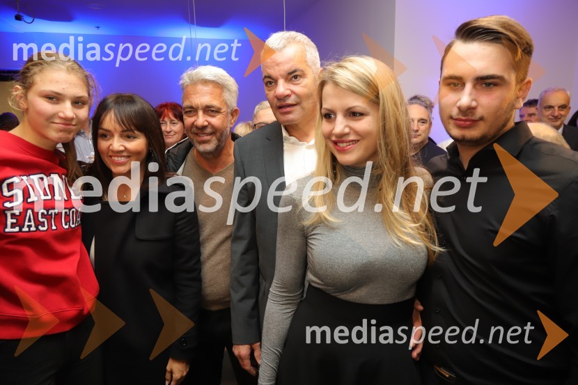  ... ;  Tina Rajterič;  Marko Arsenovič, managing director, s.Oliver Slovenia & Croatia;  Aleksander Saša Arsenovič, župan, Mestna občina Maribor;  Katja Arsenovič, direktorica Rožmarin Hospitality Group;  Izak ArsenovičSaša Arsenovič nadaljuje županski mandat v Mariboru