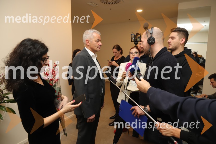  Jelka Vrečko, vodja kabineta župana MO Maribor;  Aleksander Saša Arsenovič, župan, Mestna občina MariborSaša Arsenovič nadaljuje županski mandat v Mariboru