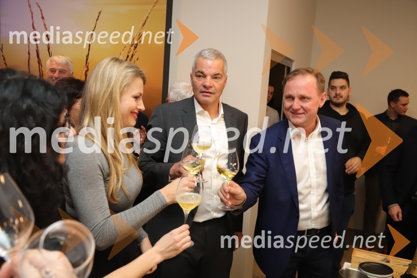  Katja Arsenovič, direktorica Rožmarin Hospitality Group;  Aleksander Saša Arsenovič, župan, Mestna občina Maribor; dr. Samo Peter Medved,  podžupan, Mestna občina Maribor Saša Arsenovič nadaljuje županski mandat v Mariboru