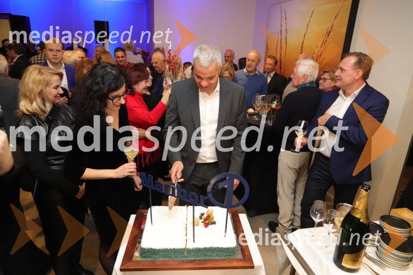  Jelka Vrečko, vodja kabineta župana MO Maribor;  Aleksander Saša Arsenovič, župan, Mestna občina MariborSaša Arsenovič nadaljuje županski mandat v Mariboru