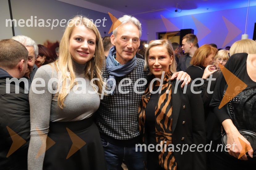  Katja Arsenovič, direktorica Rožmarin Hospitality Group;  Igor  Leskovar, Mestna občina Maribor;  Ines Bukovič, notarkaSaša Arsenovič nadaljuje županski mandat v Mariboru