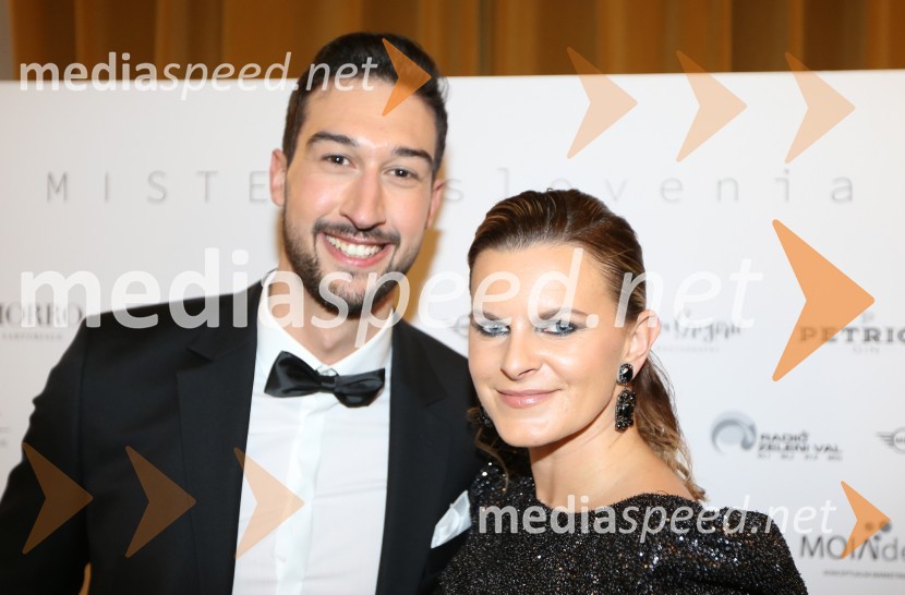  Sebastian Čufer, Mister Slovenije 2021;  Nina Uršič Knep, organizatorka prireditev, lastnica licence Mister SlovenijeMister Slovenije 2022 je Al Sivka