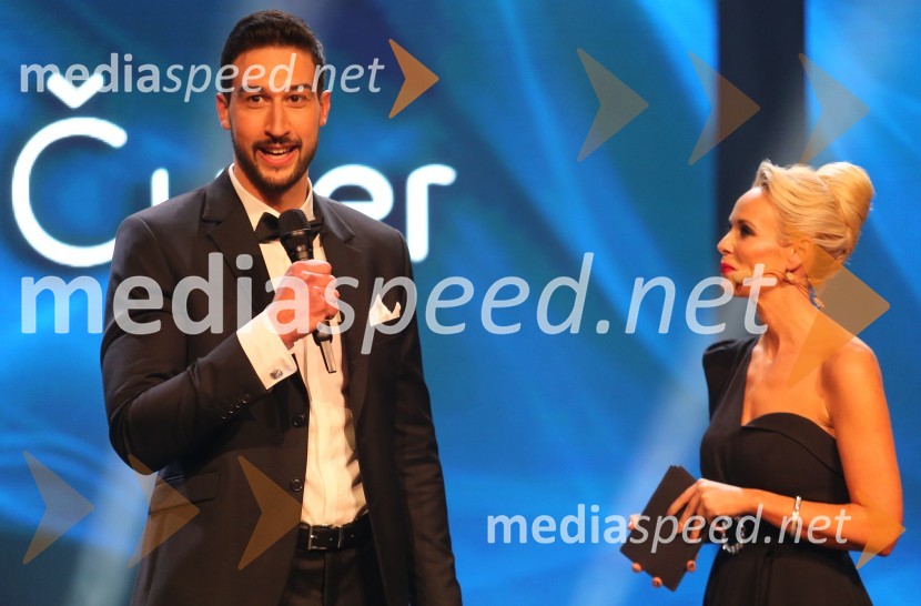  Sebastian Čufer, Mister Slovenia 2021;  Pia Pustovrh, voditeljicaMister Slovenije 2022 je Al Sivka