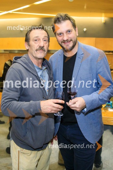  Žiga Saksida, igralec;  Marko Bratuš, umetniški vodja SNG Nova GoricaNenadoma, reka, premiera v SNG Nova Gorica