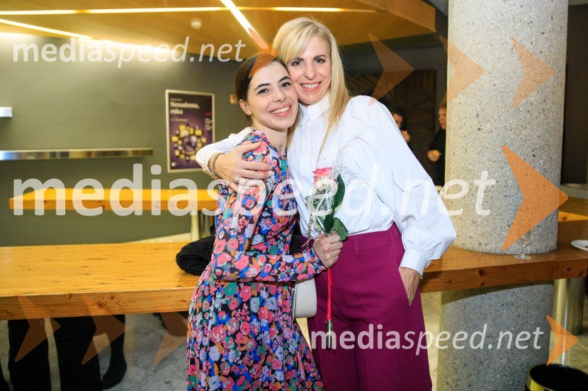  Anuša  Kodelja, igralka;  ... Nenadoma, reka, premiera v SNG Nova Gorica