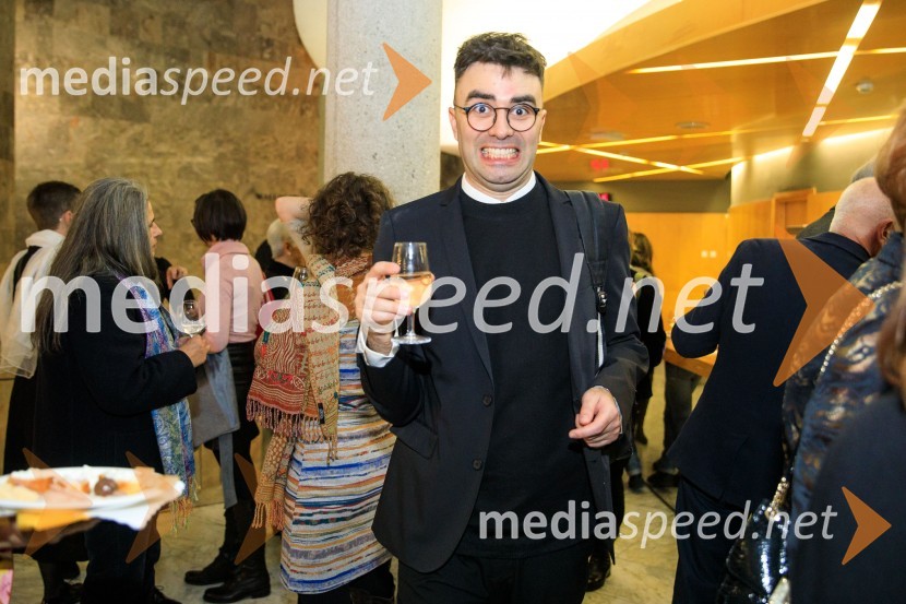  Dimitrije Kokanov, dramaturgNenadoma, reka, premiera v SNG Nova Gorica