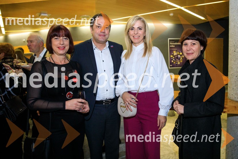 Nenadoma, reka, premiera v SNG Nova Gorica