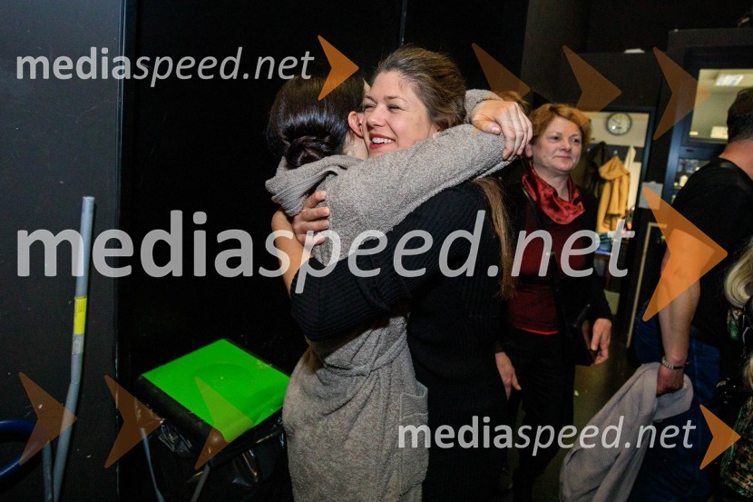  Anuša  Kodelja, igralka;  ... Nenadoma, reka, premiera v SNG Nova Gorica