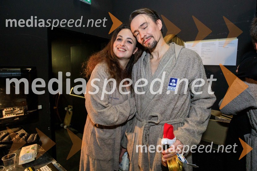  Urška Taufer, igralka;  Jure Kopušar, igralecNenadoma, reka, premiera v SNG Nova Gorica