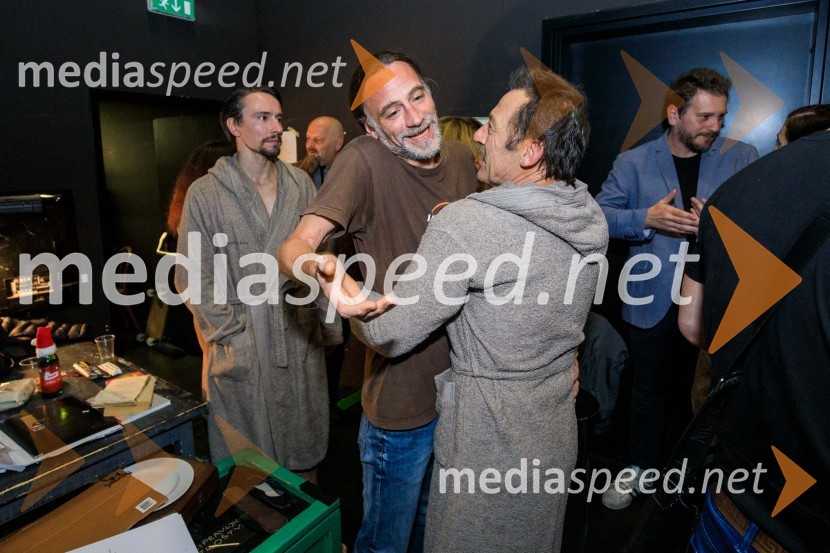  ... ;  Žiga Saksida, igralecNenadoma, reka, premiera v SNG Nova Gorica