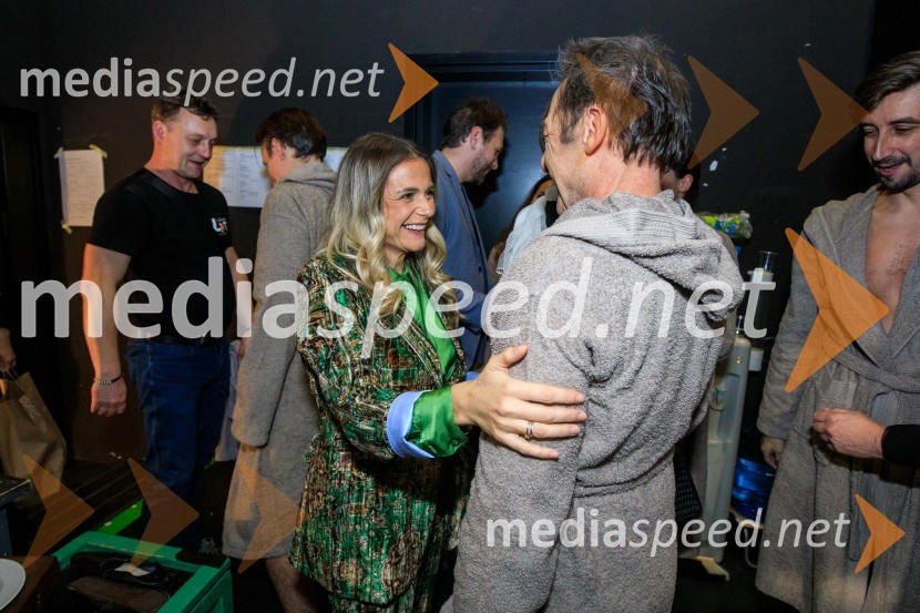  Aleksandra Pecić Mladenović, kostomugrafinja;  Žiga Saksida, igralecNenadoma, reka, premiera v SNG Nova Gorica