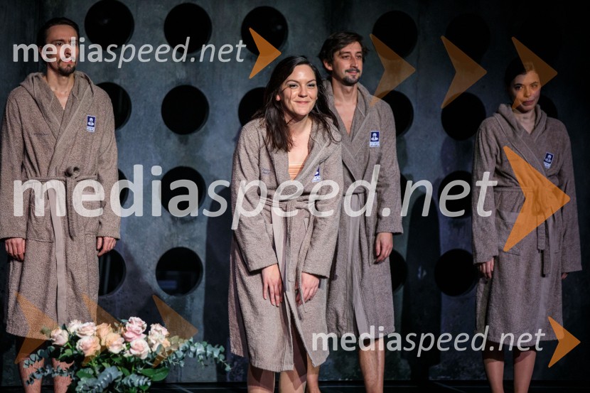  Tamara Avguštin, igralkaNenadoma, reka, premiera v SNG Nova Gorica