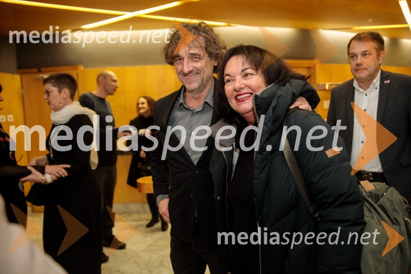 Nenadoma, reka, premiera v SNG Nova Gorica