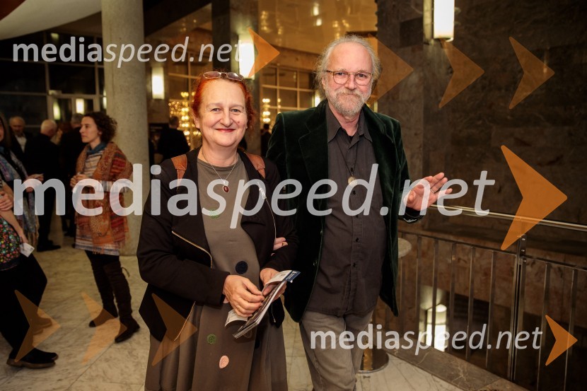  Marinka Poštrak, dramaturginja, Prešernovo gledališče Kranj;  ... Nenadoma, reka, premiera v SNG Nova Gorica