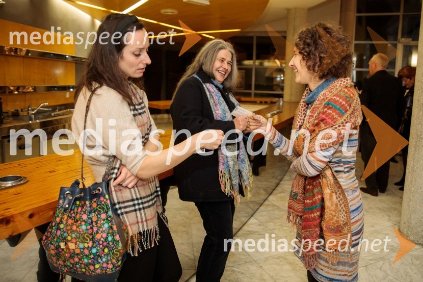 Nenadoma, reka, premiera v SNG Nova Gorica