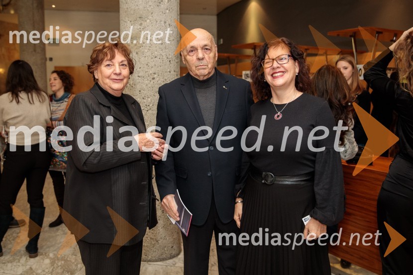  ... ;  ... ;  Barbara Simčič Veličkov, organizatorka SNG Nova GoricaNenadoma, reka, premiera v SNG Nova Gorica