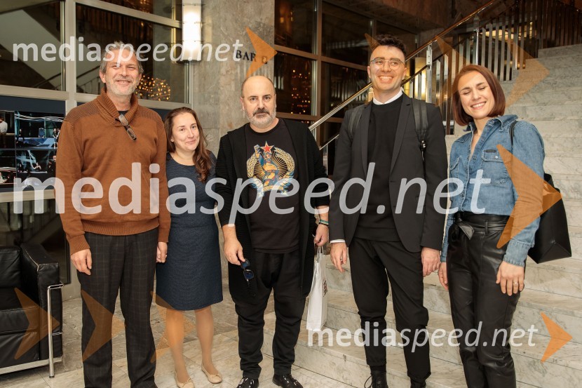  ... ;  ... ;  Kokan Mladenović, režiser;  Dimitrije Kokanov, dramaturg;  ... Nenadoma, reka, premiera v SNG Nova Gorica