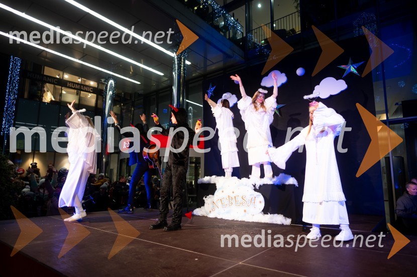 Miklavž obdaril otroke v Citycentru Celje, 2022