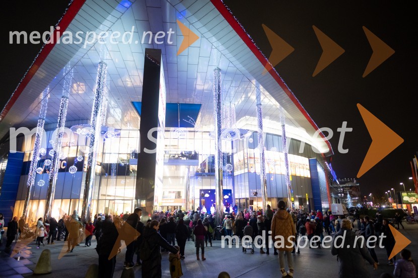 Miklavž obdaril otroke v Citycentru Celje, 2022