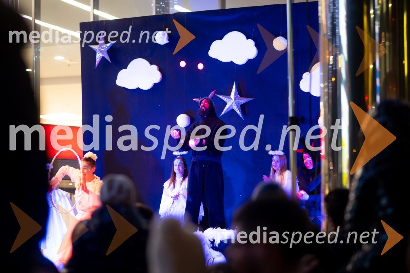 Miklavž obdaril otroke v Citycentru Celje, 2022