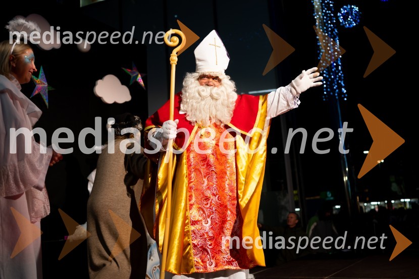 Miklavž obdaril otroke v Citycentru Celje, 2022