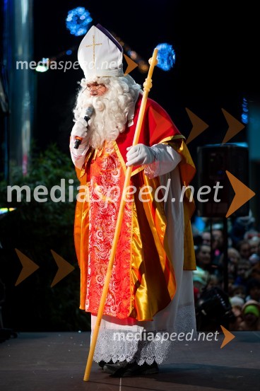 Miklavž obdaril otroke v Citycentru Celje, 2022