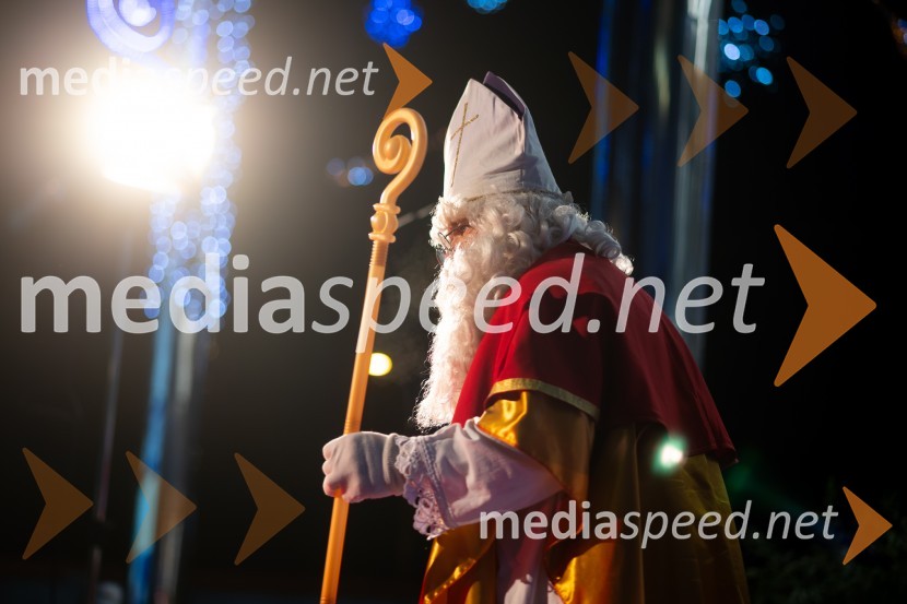 Miklavž obdaril otroke v Citycentru Celje, 2022