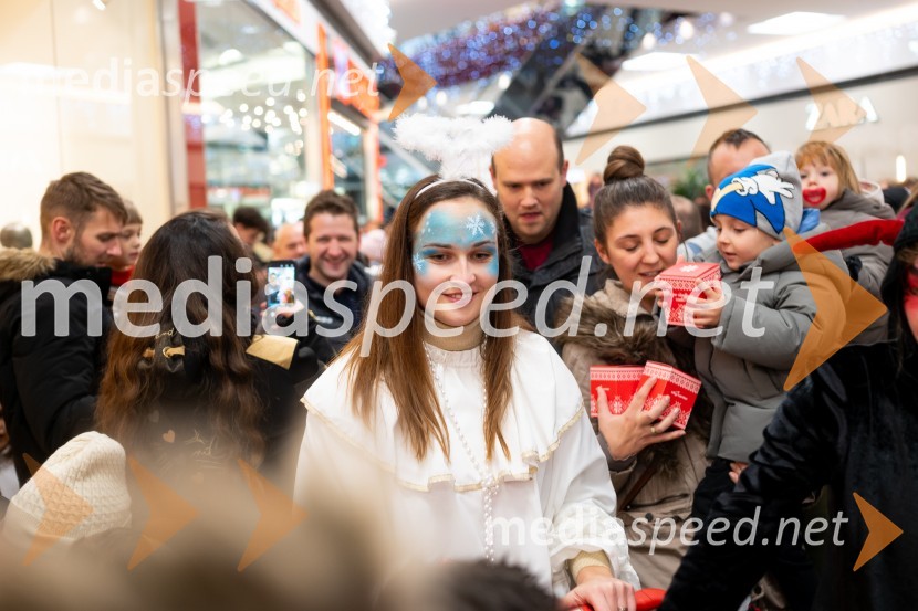 Miklavž obdaril otroke v Citycentru Celje, 2022