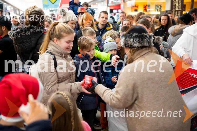 Miklavž obdaril otroke v Citycentru Celje, 2022